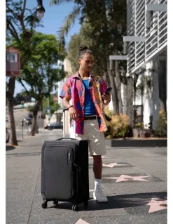 American Tourister Applite 5 55cm Spinner Suitcase in Black