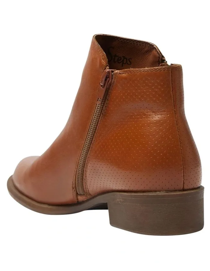 Wide Steps Lorenzo Leather Boots in Mid Brown