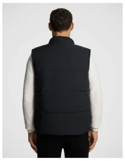 yd. Finn Reversible Vest in Black